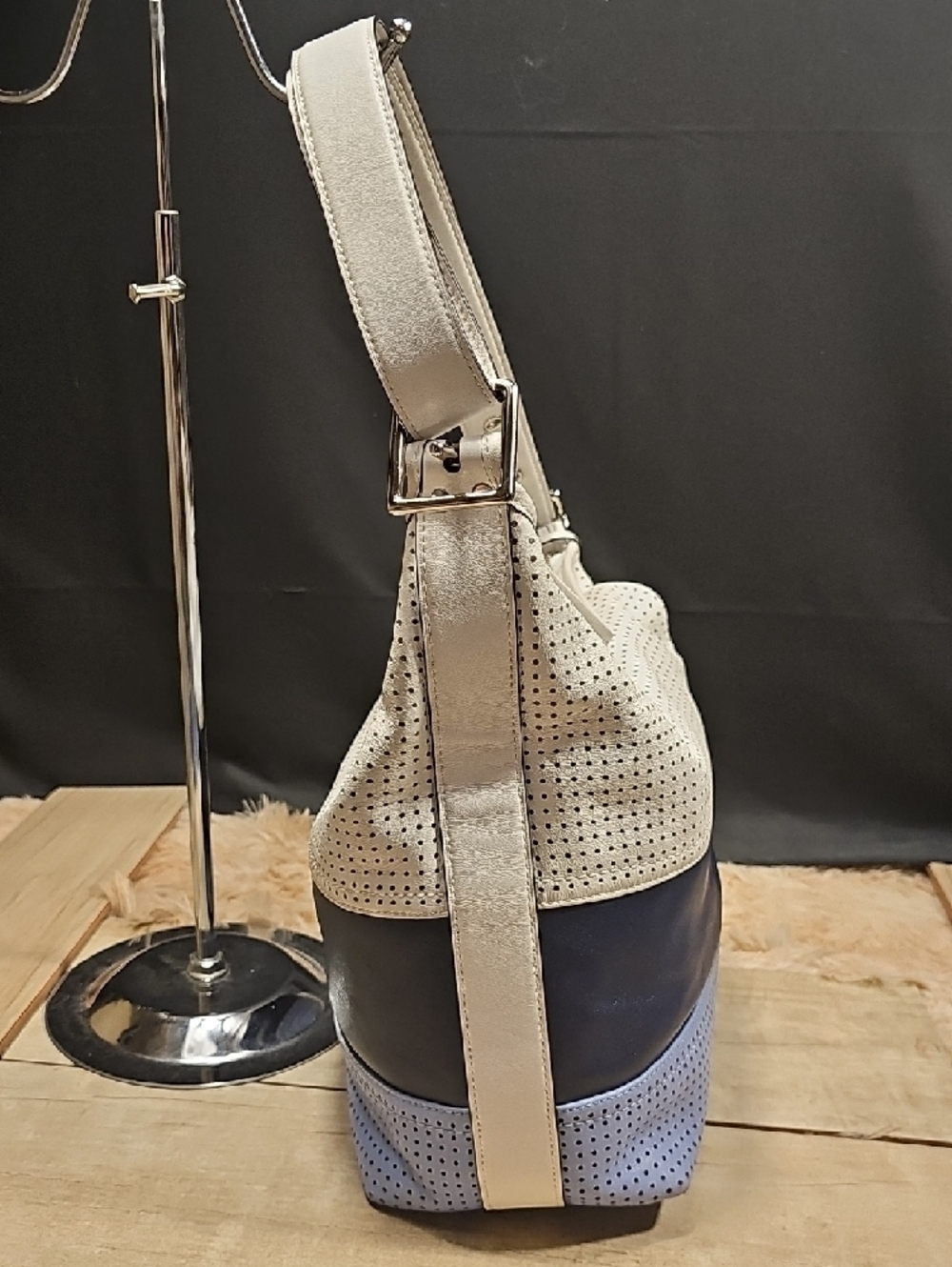 Coach three-Tone Perforated Leather Hobo in White, Navy & Light Blue - Picture 3 of 11